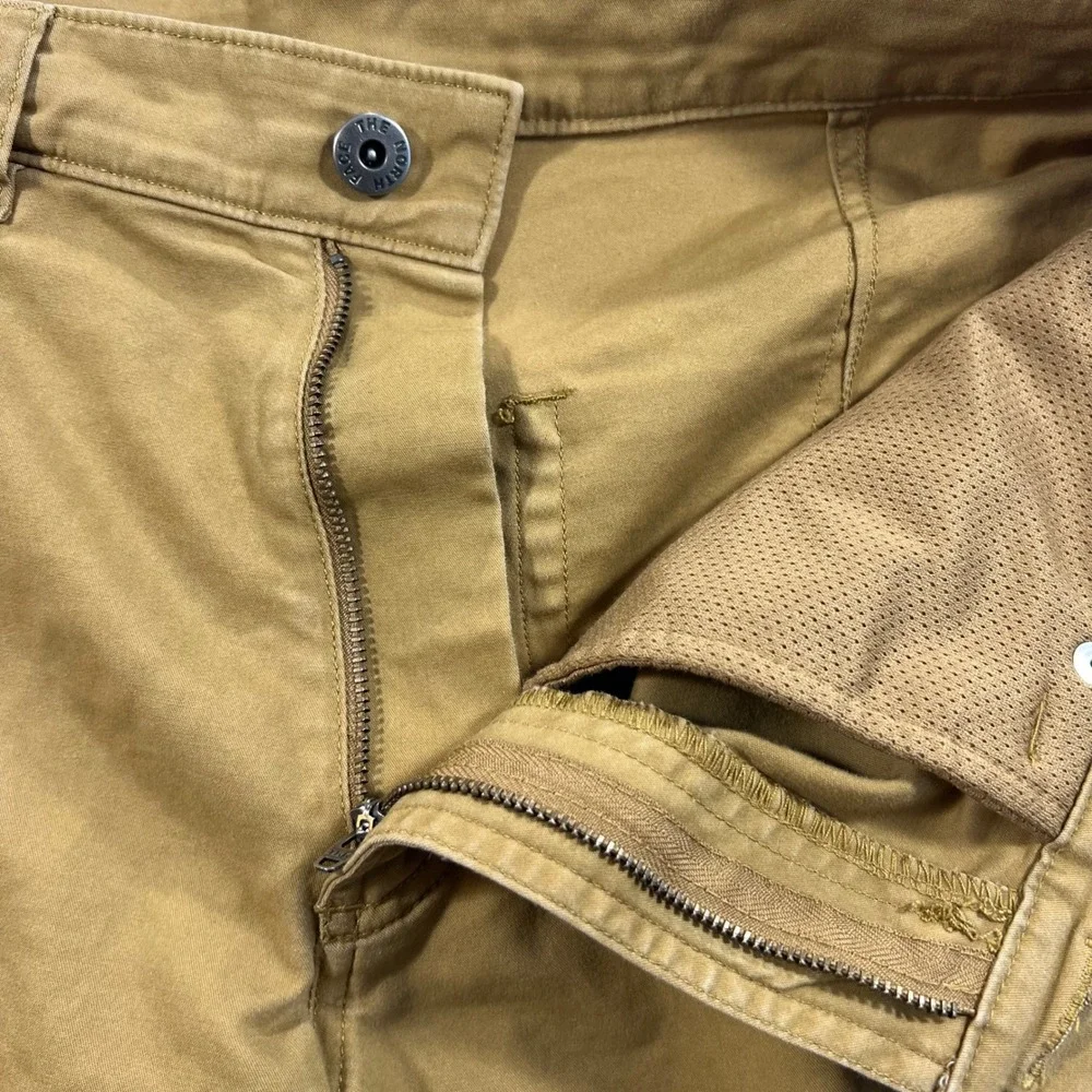 The North Face Motion Shorts Mens 32 Coyote Brown Stretch Hiking NF0A3SCE Active